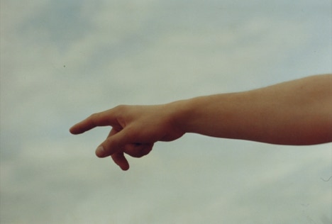 der finger weist den weg